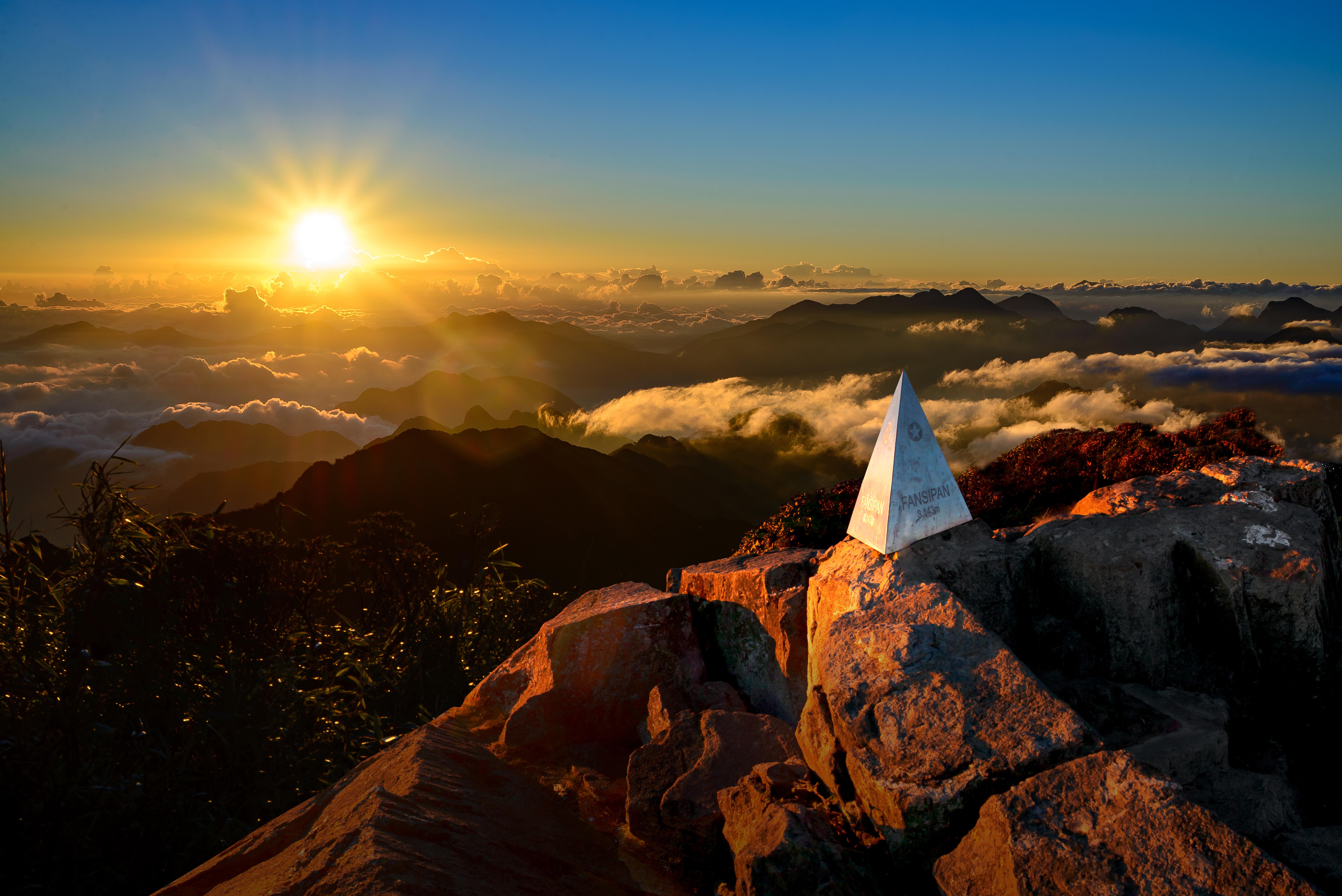 圆顶餐厅美憬阁酒店 萨帕 外观 照片 The summit of Mount Si