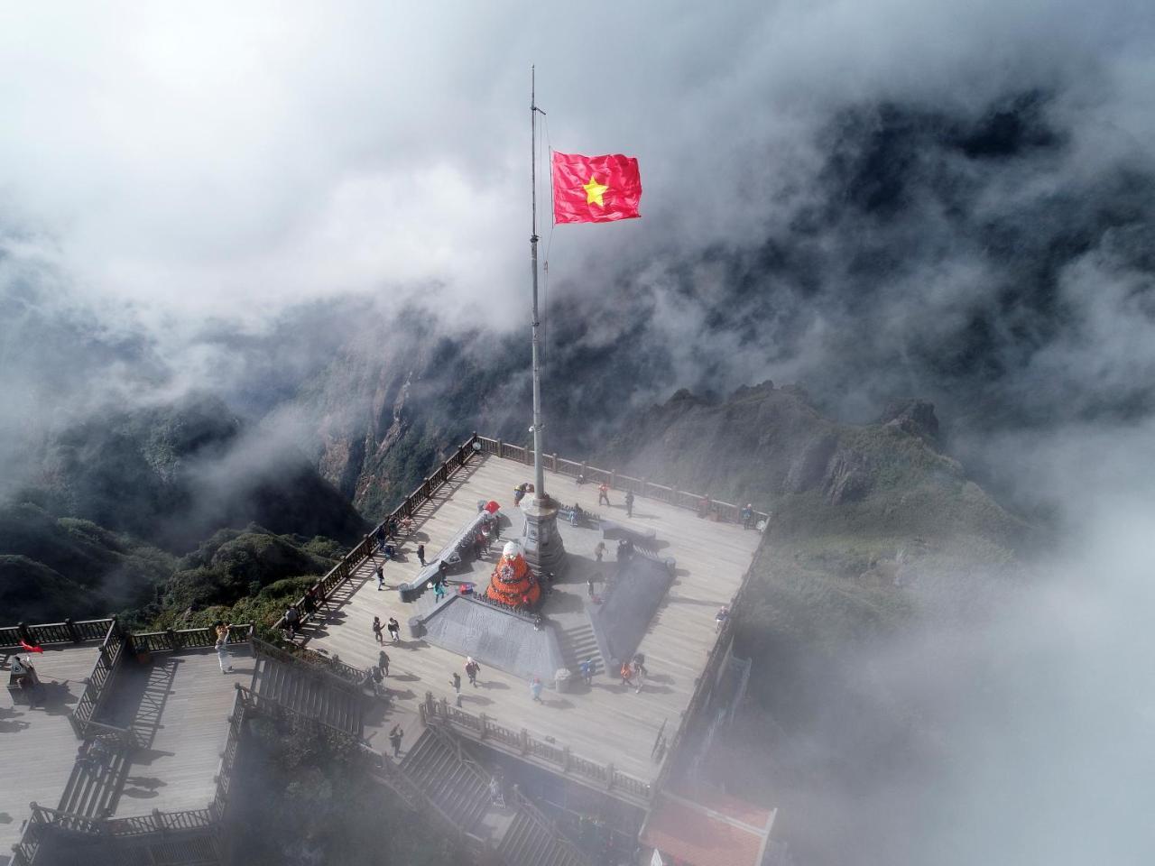 圆顶餐厅美憬阁酒店 萨帕 外观 照片 The summit of Fansipan